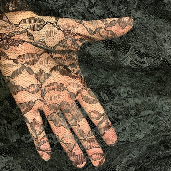 Vintage Ian's goth-punk black stretch lace skirt - Picture 2 of 3